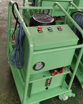 鉚接機(jī)鉚接后鉚釘開裂的原因有哪些？